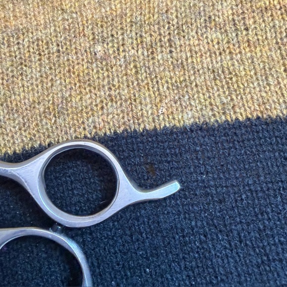 Khaite Sweater Women Sz L Black Gold Stripe 100% Cashmere Crewneck Pullover READ - Picture 4 of 16